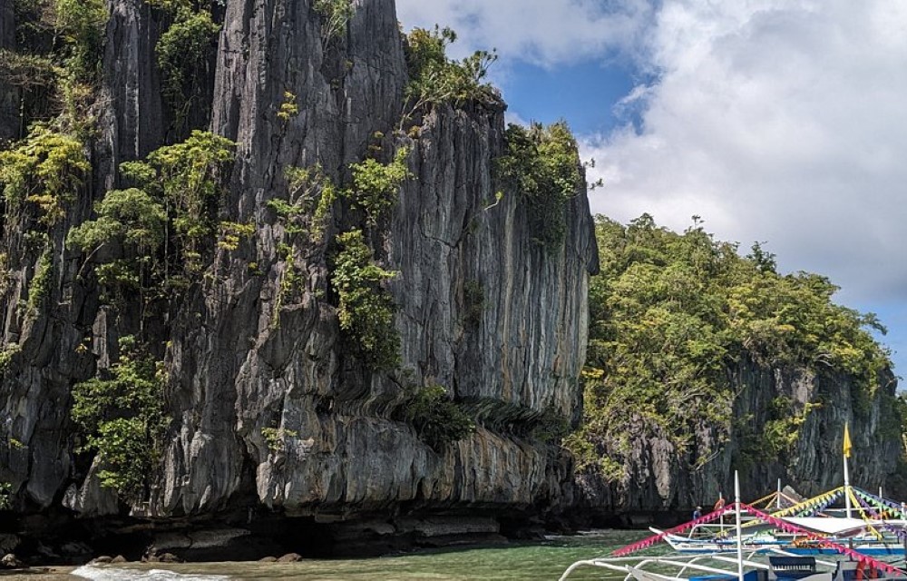 Ugong Rock Adventures